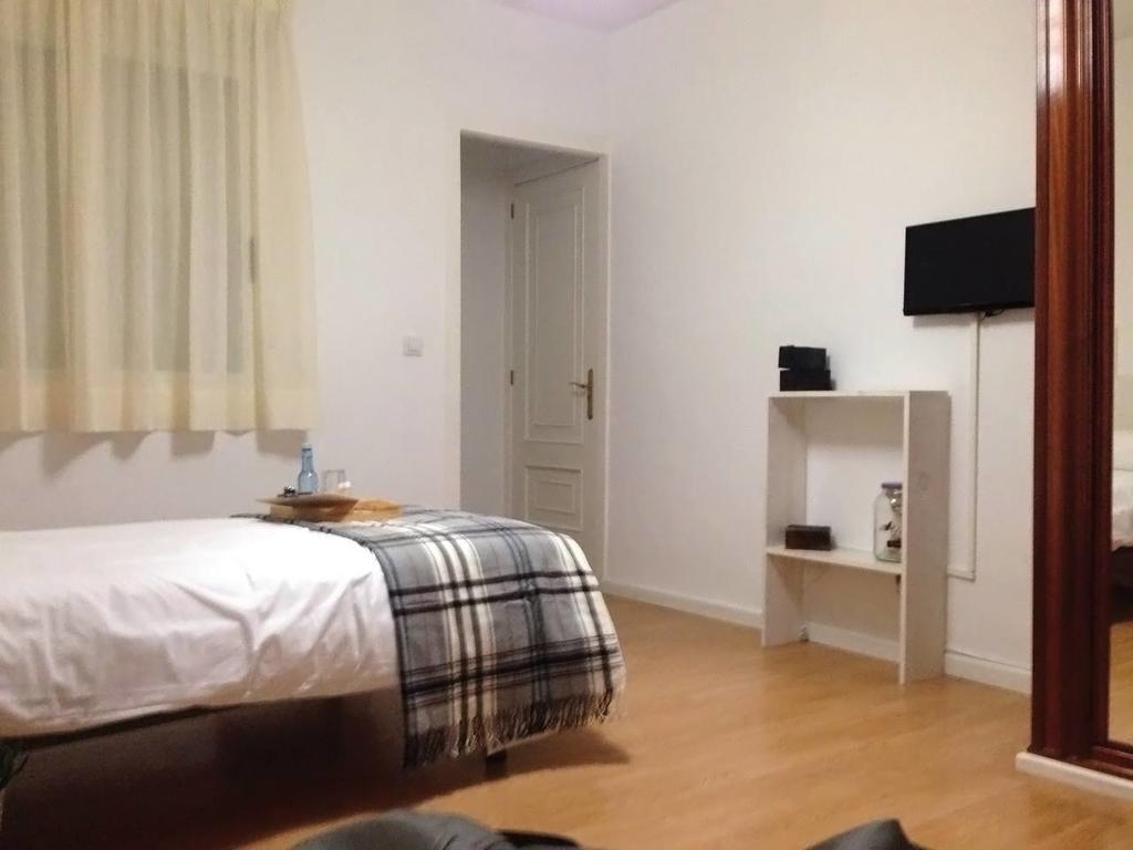Mon Comeysuena Guesthouse Monforte De Lemos Rom bilde